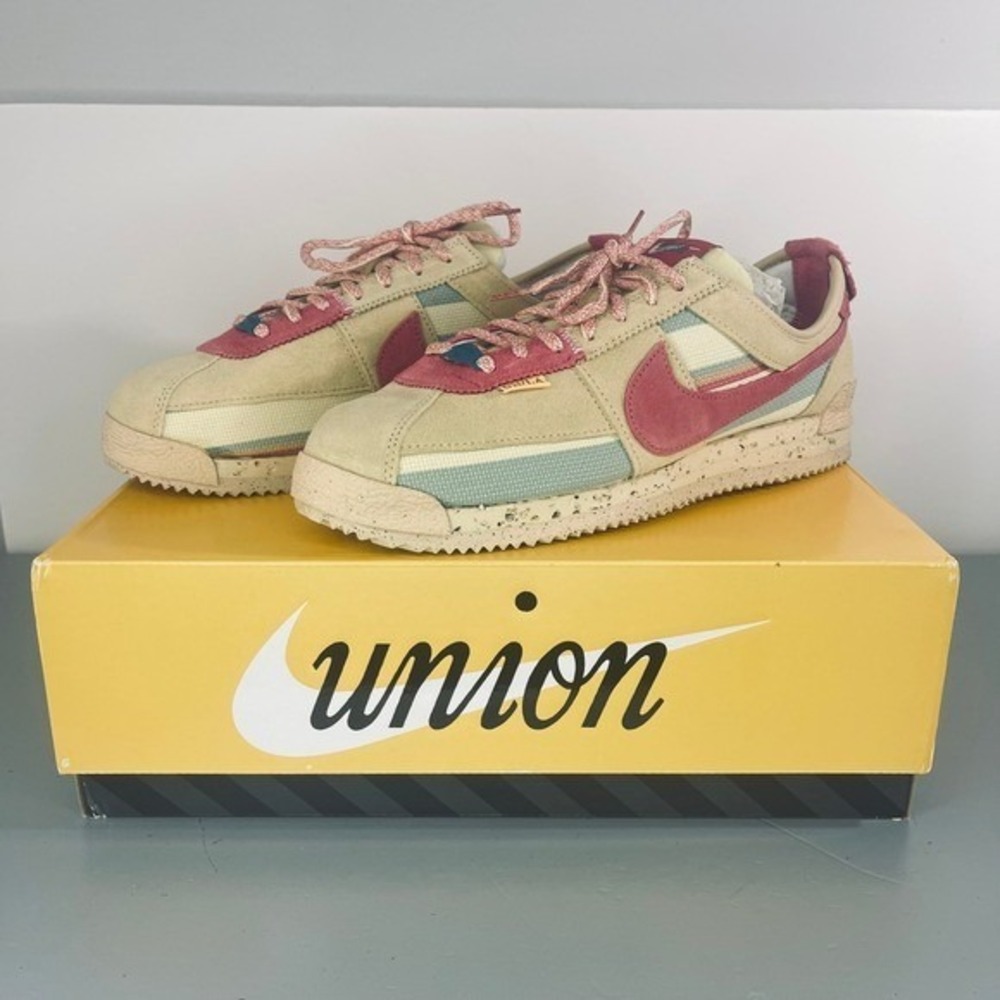 Nike Cortez SP Sneakers Women's 11 Men's 9.5 Sesame Pink Clay Dutch Green NIB